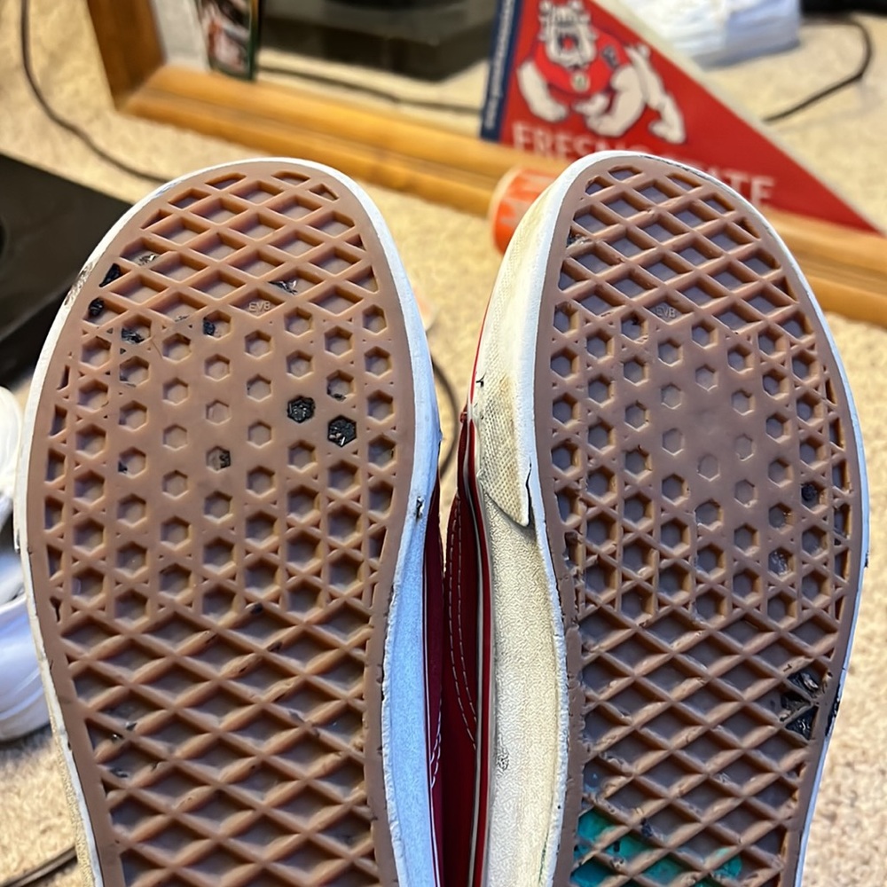 Vans - Picture 3 of 4